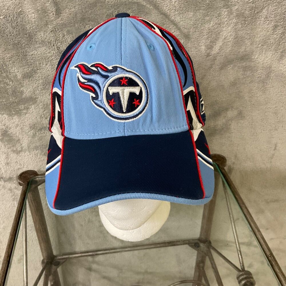 VTG. Tennessee Titans Hat Cap Men's OSFA fitted Blue flames logo front sides.